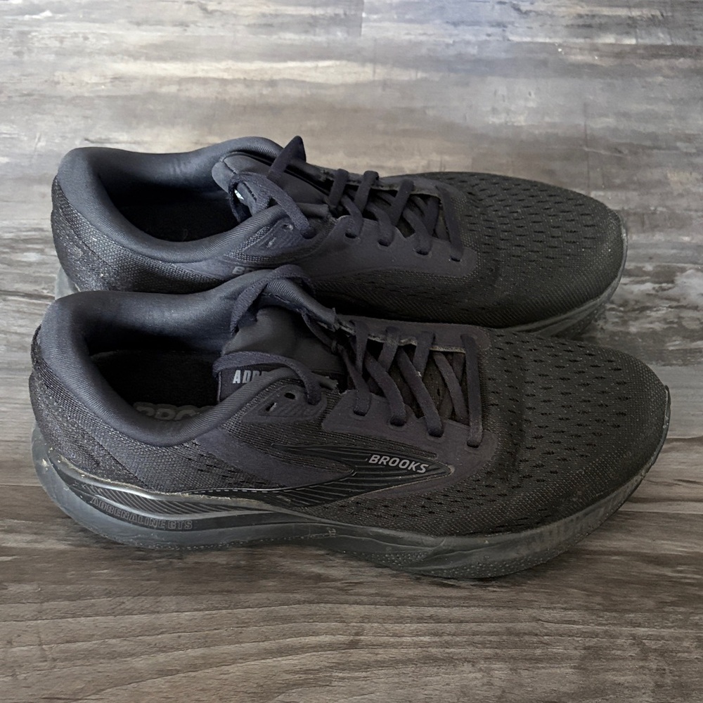 Brooks Adrenaline GTS 24 wide